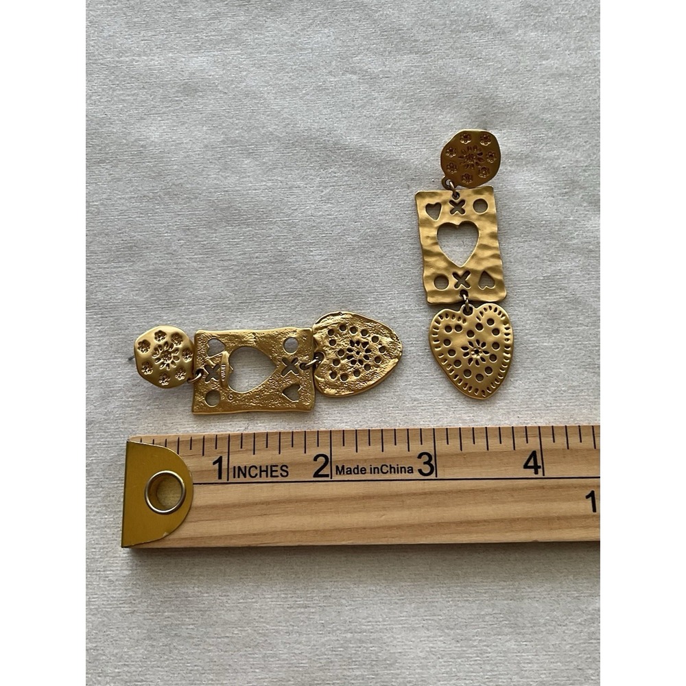 vintage Avon "American Treasures" earrings Gold Tone Dangle Drop Estate - Picture 3 of 6
